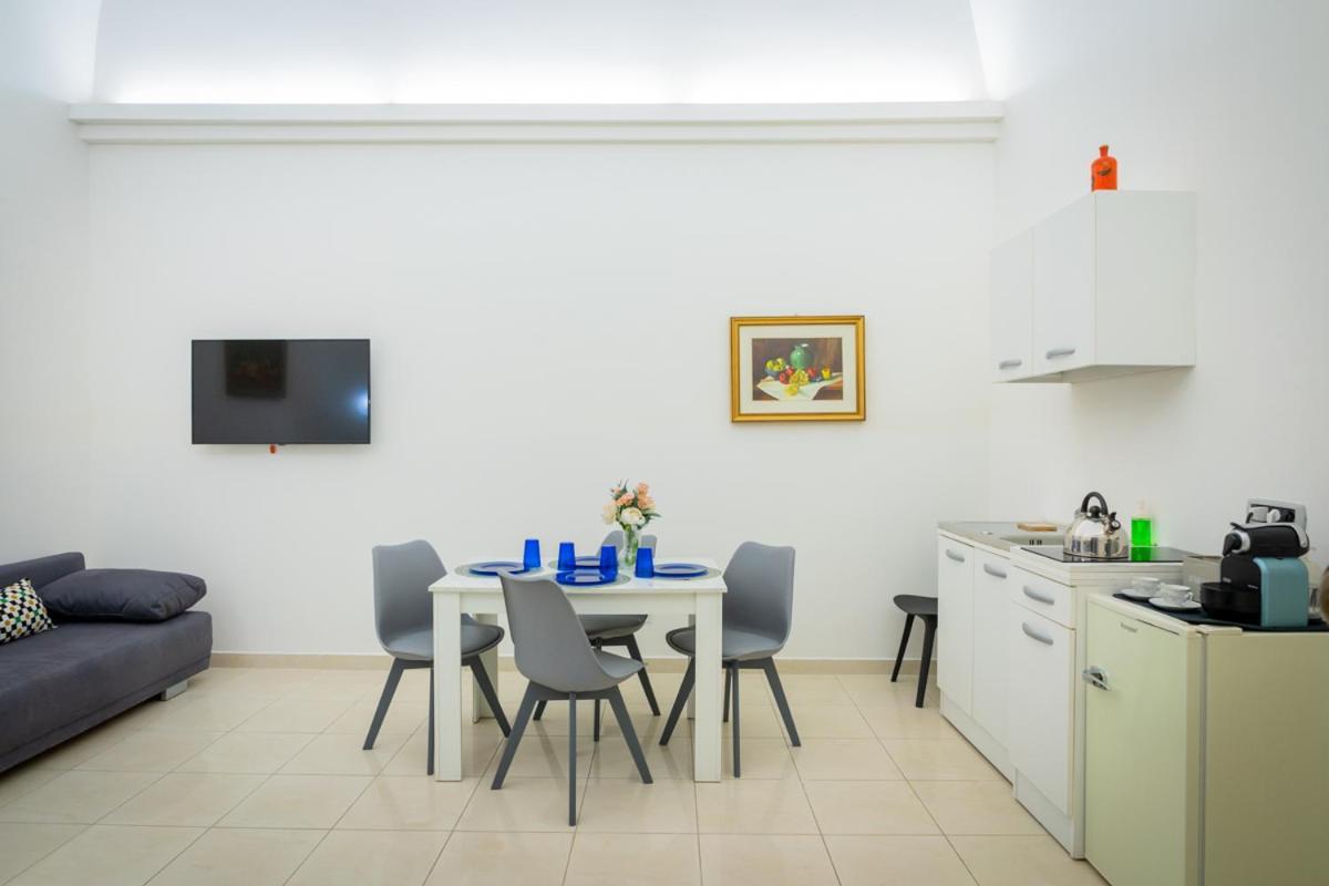 Antica Dimora Capruzzi Apartment Бари Екстериор снимка
