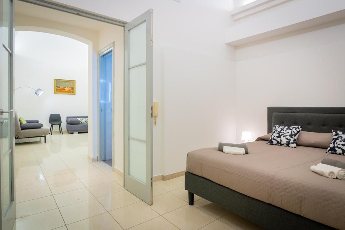 Antica Dimora Capruzzi Apartment Бари Екстериор снимка